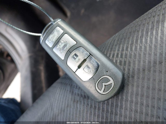 3MZBN1U70JM263768 Mazda pe