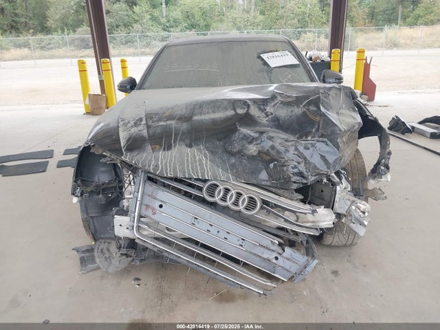 WAUKMAF44JA066671 Audi A4