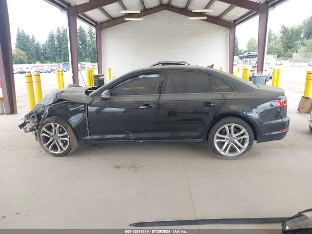 WAUKMAF44JA066671 Audi A4