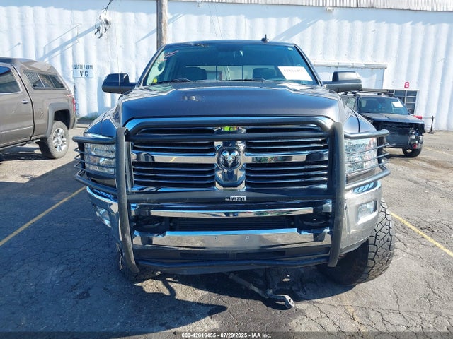 3C6UR5JL8FG611211 RAM 2500