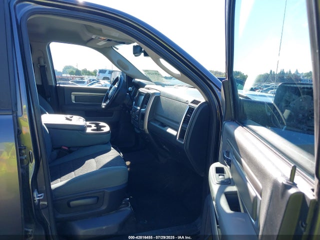 3C6UR5JL8FG611211 RAM 2500