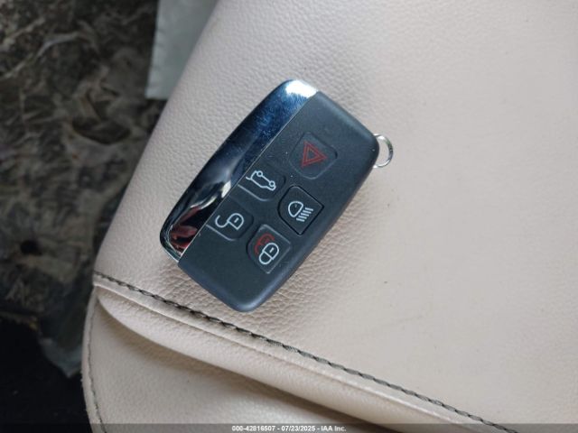 2017 JAGUAR XE SAJAR4BN0HCP12935 Photo 10