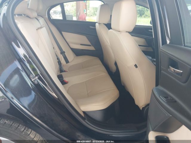 2017 JAGUAR XE SAJAR4BN0HCP12935 Photo 7
