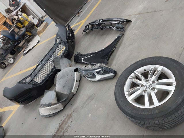 WVGAV7AX5HK002526 Volkswagen 2.0 tsi