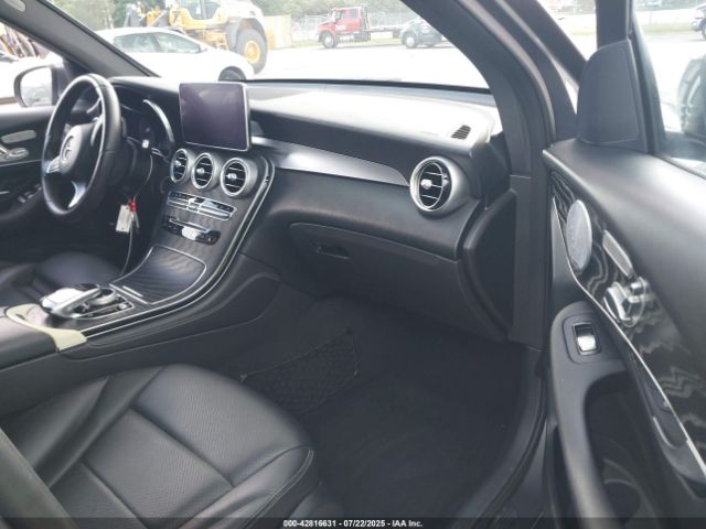 2017 MERCEDES-BENZ GLC 300 WDC0G4KB0HV008738 Photo 4