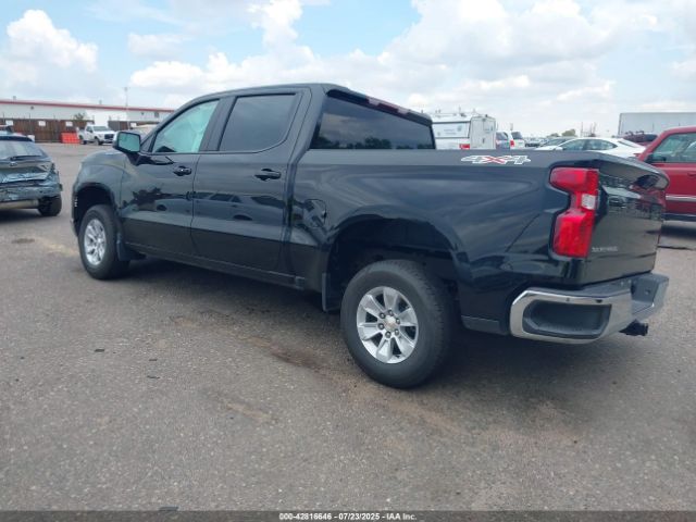 2025 CHEVROLET SILVERADO 1500 1GCUKDED7SZ129494 Photo 2