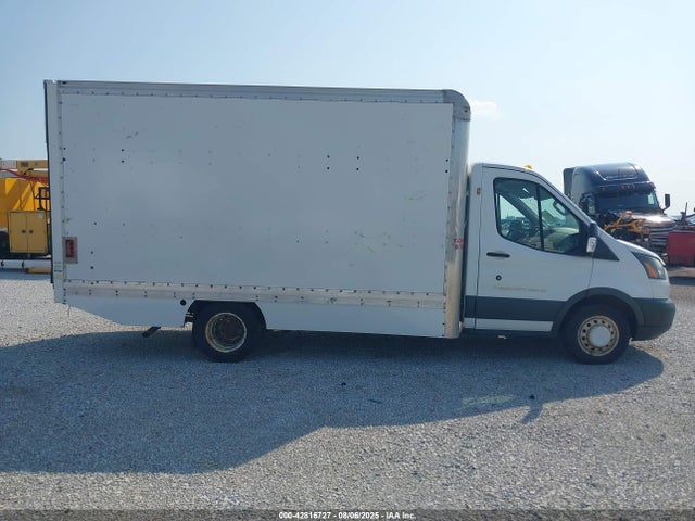 Ford 2015 2015 1FDBF8ZM6FKB32247 Image 13