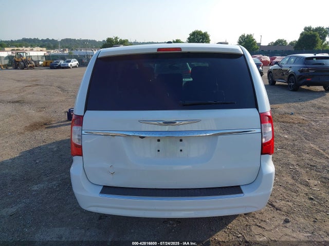 2C4RC1CG0GR194218 Chrysler Town and Country