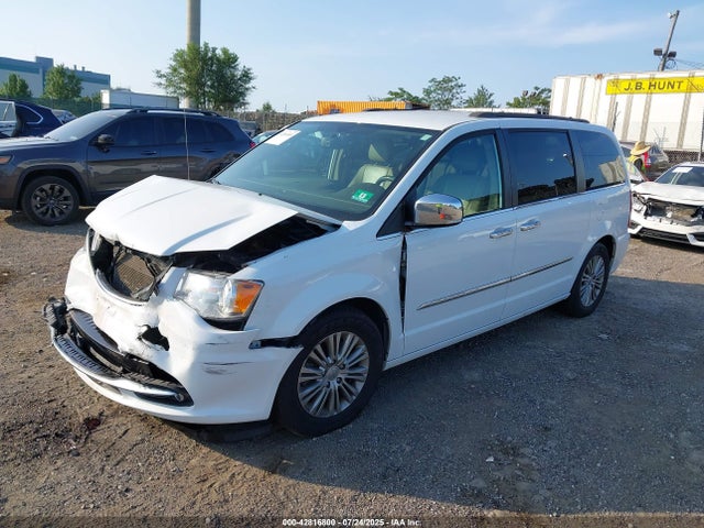 2C4RC1CG0GR194218 Chrysler Town and Country