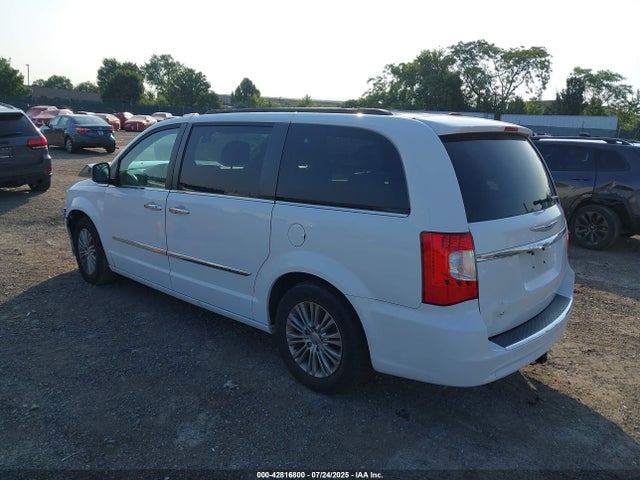 2C4RC1CG0GR194218 Chrysler Town and Country