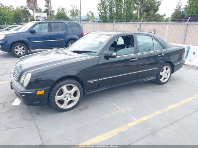2001 MERCEDES-BENZ E-CLASS WDBJF65J21B304829 Photo 1