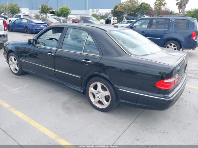 2001 MERCEDES-BENZ E-CLASS WDBJF65J21B304829 Photo 2