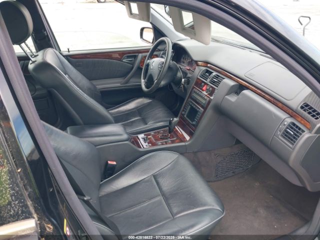 2001 MERCEDES-BENZ E-CLASS WDBJF65J21B304829 Photo 4