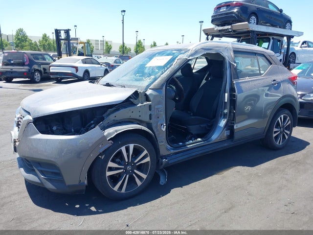 3N1CP5CVXLL525123 Nissan 2020