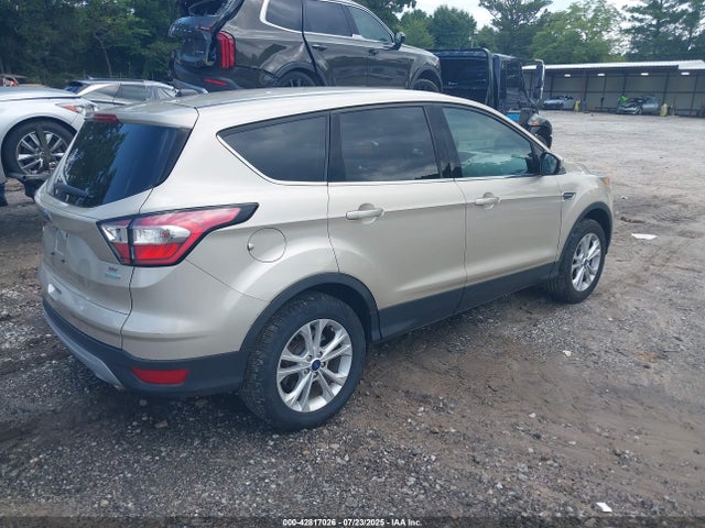 1FMCU0GD3HUE84756 Ford ESCAPE SE