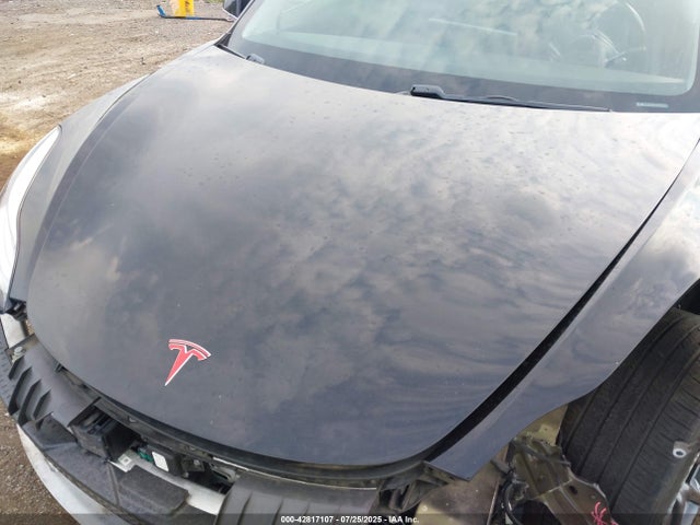 2018 TESLA MODEL 3 5YJ3E1EB8JF093948 Photo 9