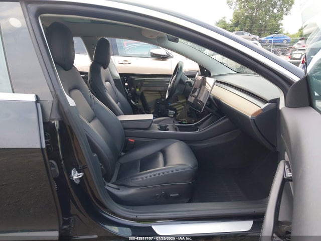 2018 TESLA MODEL 3 5YJ3E1EB8JF093948 Photo 4