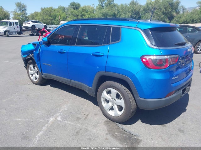 2018 JEEP COMPASS 3C4NJDBB0JT256569 Photo 2
