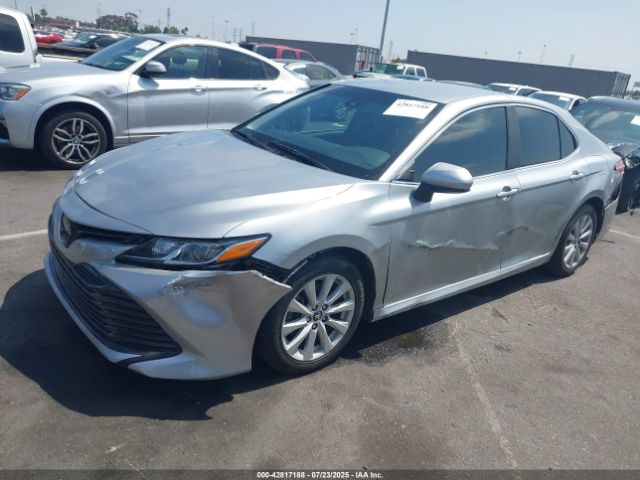 2018 TOYOTA CAMRY 4T1B11HK2JU099833 Photo 1