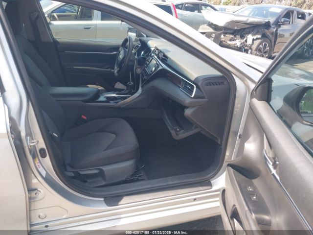 2018 TOYOTA CAMRY 4T1B11HK2JU099833 Photo 4