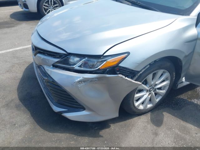 2018 TOYOTA CAMRY 4T1B11HK2JU099833 Photo 5