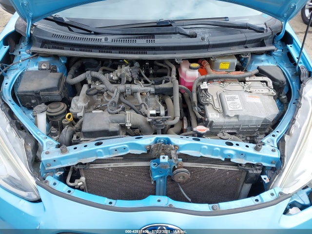 JTDKDTB32F1114882 Toyota 1nz-fxe+1lm