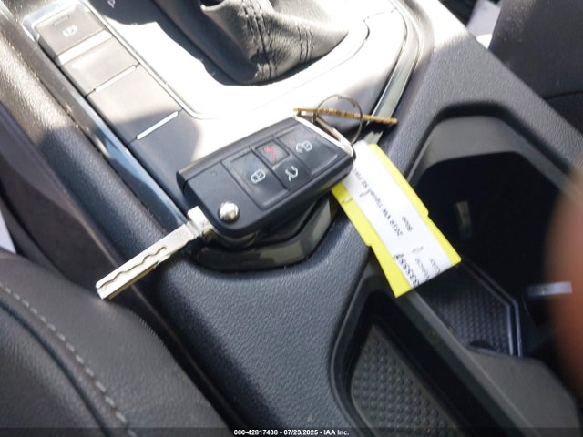 3VV3B7AX6KM078800 Volkswagen 2019