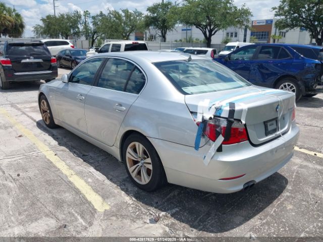 2010 BMW 528I WBANU5C55AC125894 Photo 2