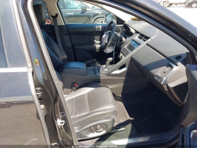2018 JAGUAR E-PACE SADFP2FX2J1Z05460 Photo 4