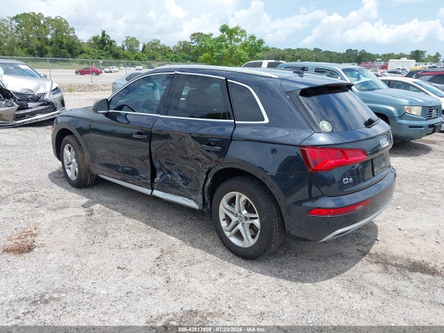 2019 AUDI Q5 WA1ANAFY6K2076851 Photo 2
