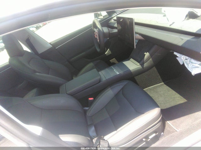 2024 TESLA MODEL 3 5YJ3E1EBXRF732438 Photo 4