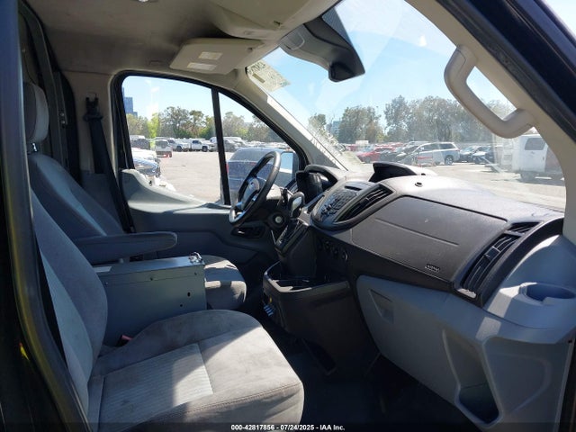 Ford Transit-150 2016 1FTYE1YM9GKB51676 Image 5