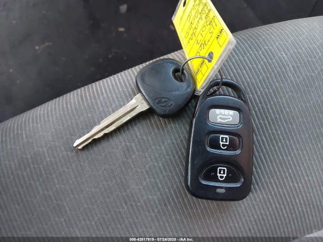 Hyundai Elantra 2017 5NPD84LF6HH189754 Image 11
