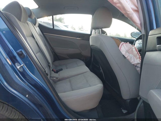 Hyundai Elantra 2017 5NPD84LF6HH189754 Image 8
