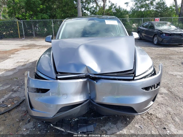 Tesla Model Y 2026 7SAYGDEEXTA386653 Image 11