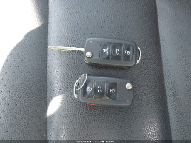 2011 VOLKSWAGEN TIGUAN WVGBV7AX4BW512905 Photo 10