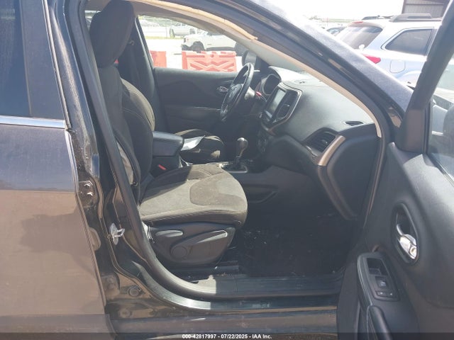 Jeep Cherokee 2016 1C4PJMCS0GW198019 Image 21