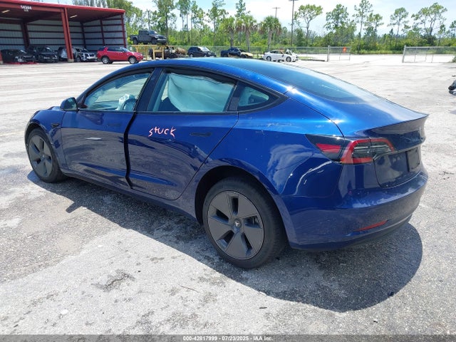 2023 TESLA MODEL 3 5YJ3E1EA2PF697902 Photo 2