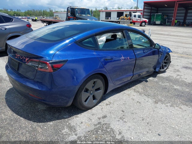 2023 TESLA MODEL 3 5YJ3E1EA2PF697902 Photo 3