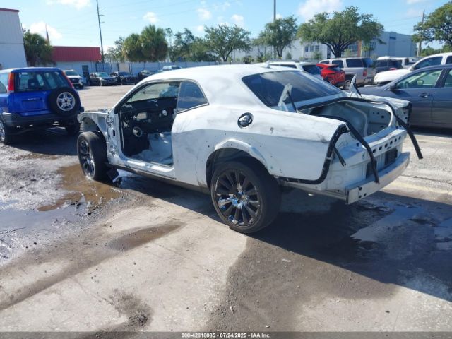 2021 DODGE CHALLENGER 2C3CDZC96MH650716 Photo 2