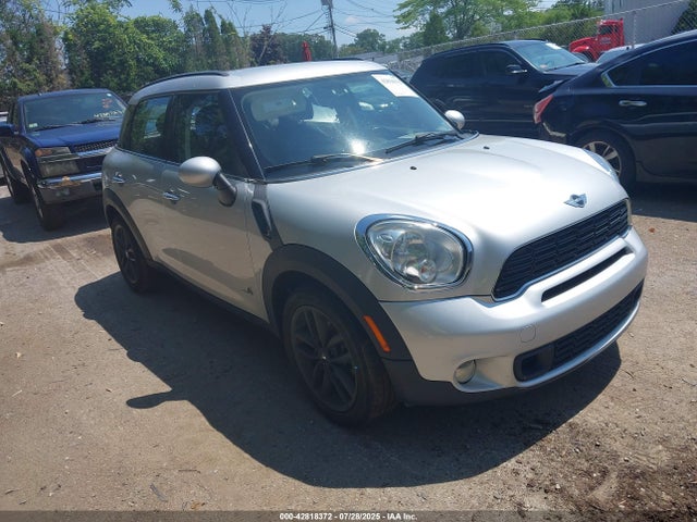 2013 MINI COUNTRYMAN WMWZC5C53DWP32884 Photo 0