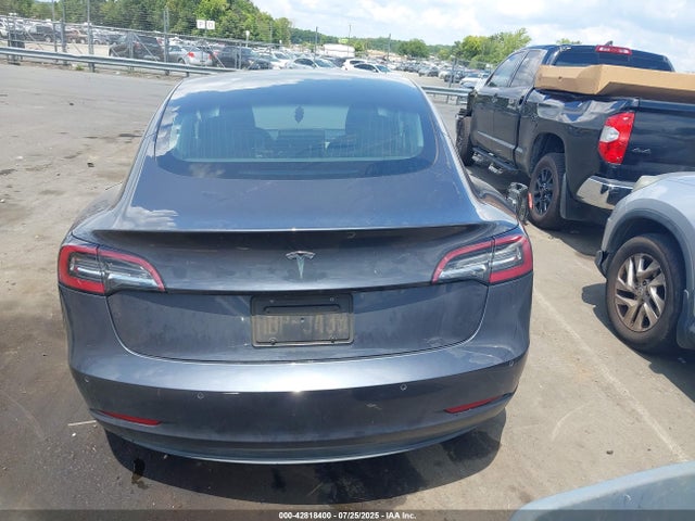 5YJ3E1EA9KF411245 Tesla 2019