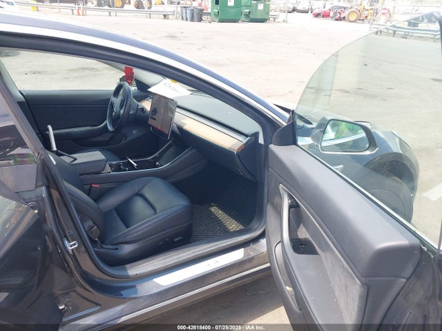 2019 TESLA MODEL 3 5YJ3E1EA9KF411245 Photo 4