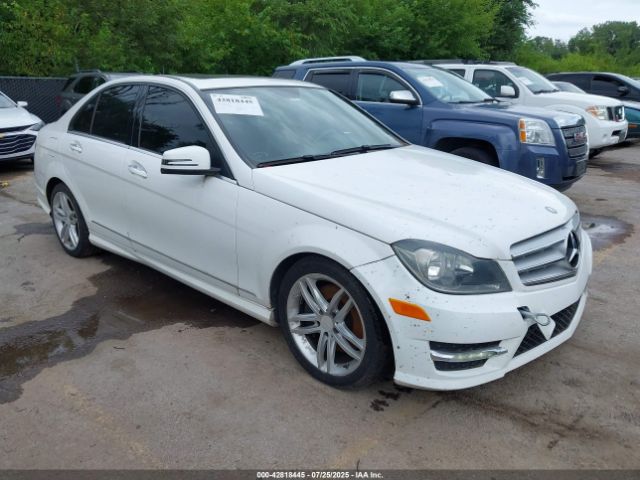 2013 MERCEDES-BENZ C 300 WDDGF8AB9DR278169