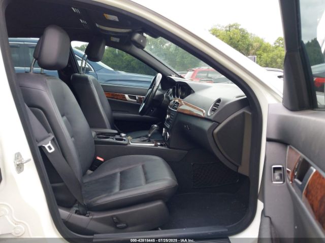2013 MERCEDES-BENZ C 300 WDDGF8AB9DR278169 Photo 4
