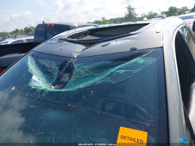 2019 CADILLAC XT5 1GYKNDRS7KZ138181 Photo 5