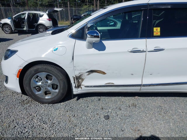 2C4RC1N76JR359256 Chrysler Pacifica