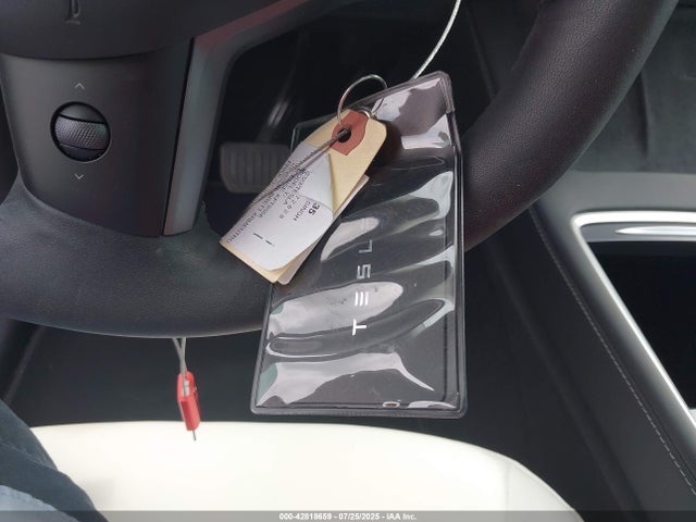 Tesla Model Y 2023 7SAYGDEE9PF772828 Image 9