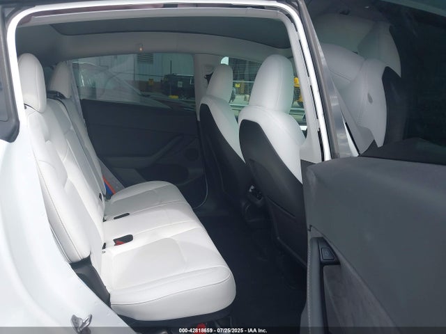Tesla Model Y 2023 7SAYGDEE9PF772828 Image 7