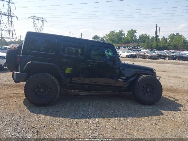 1C4BJWDG4HL710335 Jeep Wrangler